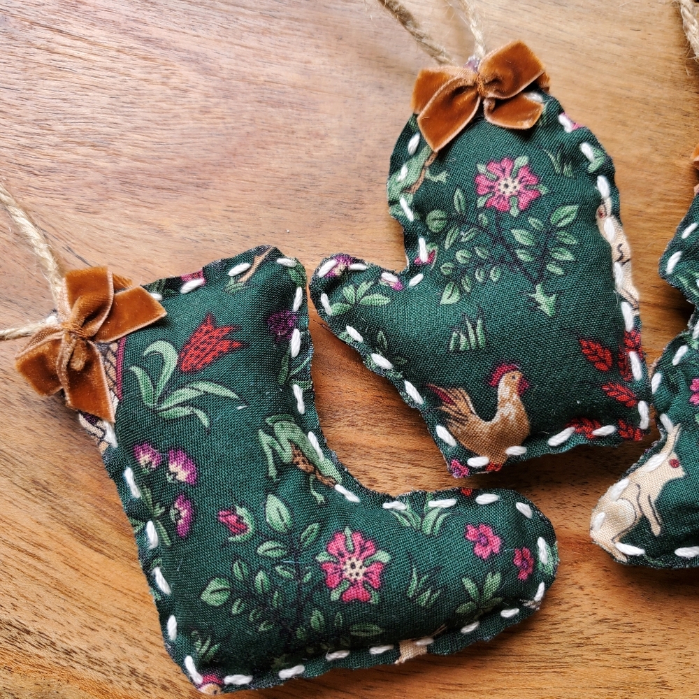 Handmade handsewn Christmas Fabric Ornaments Set Of 3 - Picture 6 of 9